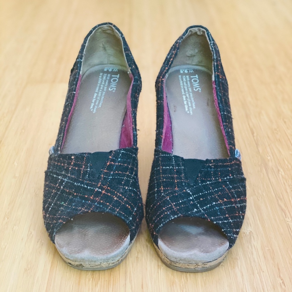 TOMS Black Wedges